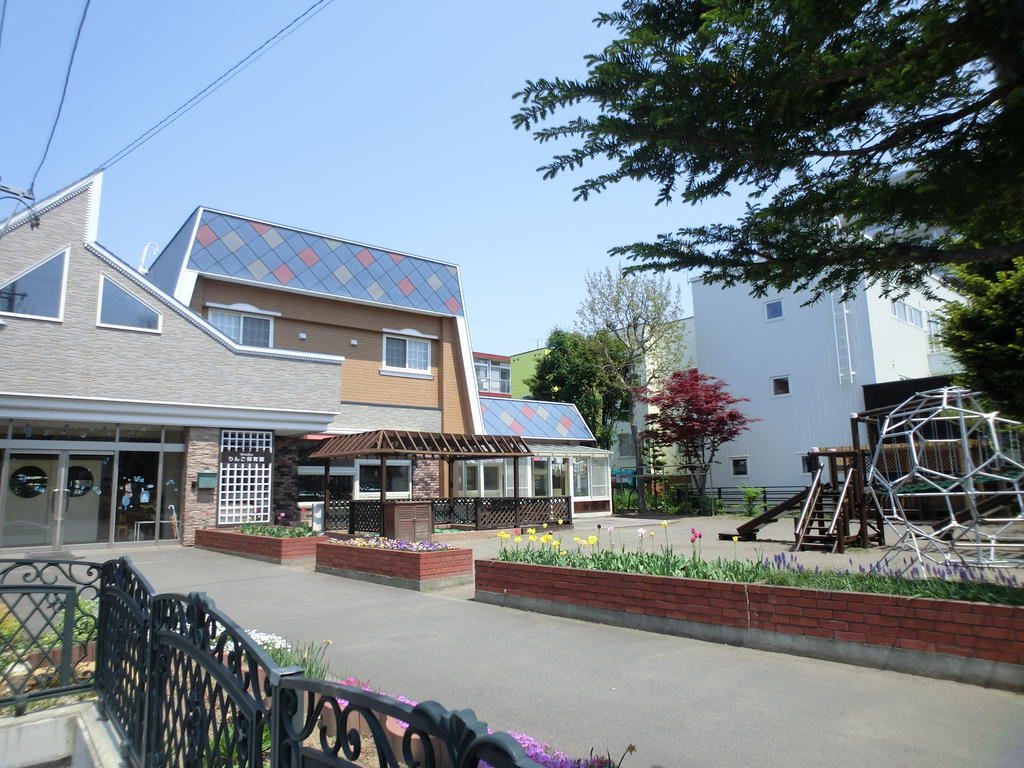 kindergarten ・ Nursery. Sapporo first Fuku-chan nursery school (kindergarten ・ Nursery school) to 400m