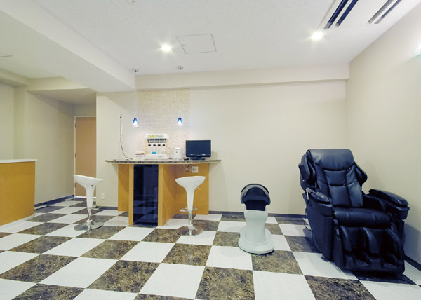 Building structure. To the relaxation room, A full-fledged massage chair in addition to the aromatherapy oxygen bar will be installed. The healing time to relax both physically and mentally, It is also attractive be popular on a daily basis (free) (same specifications)