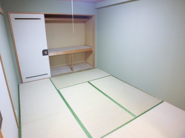 Other room space. It settles down Japanese-style room