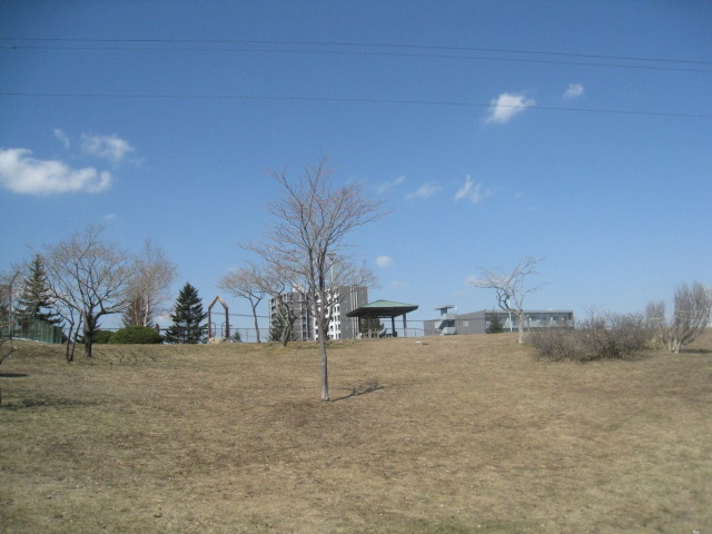 park. 132m to the east, Tsukisamu park (park)