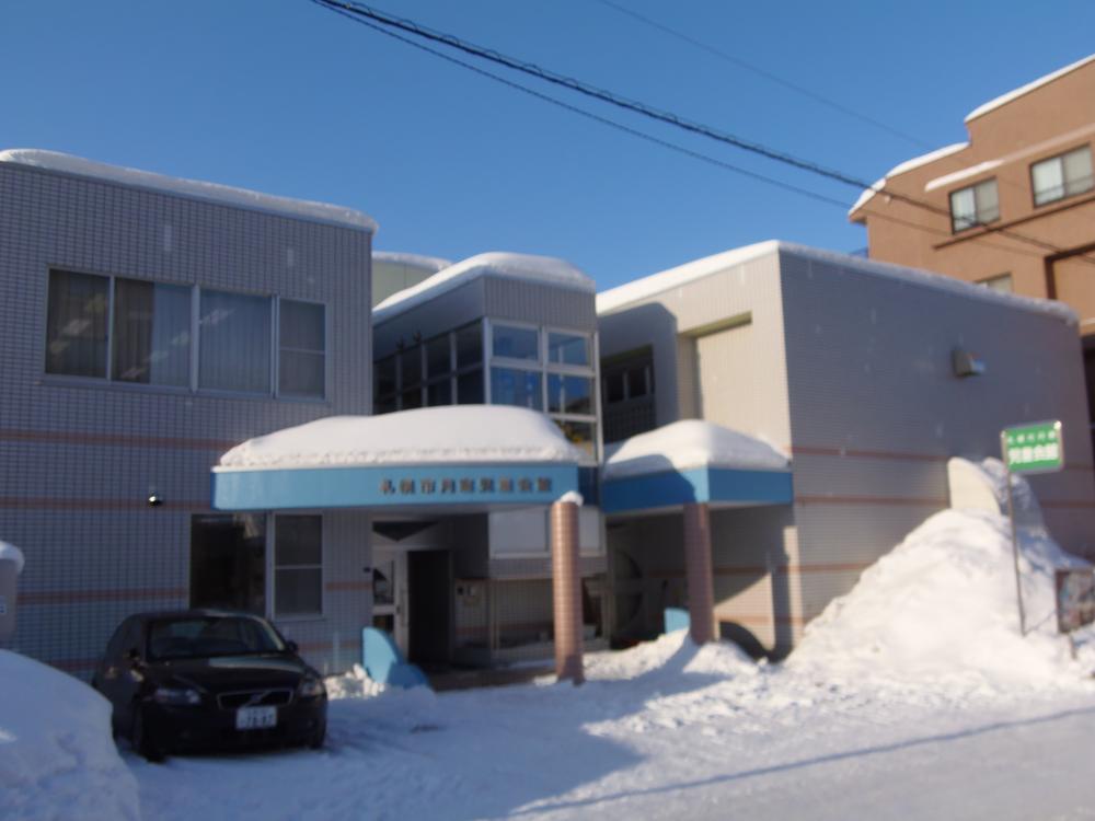 library. Tsukisamu 770m until the Children's Hall
