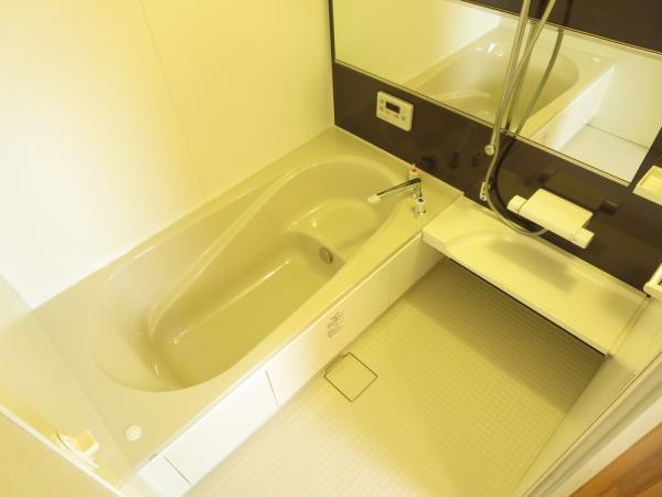 Bathroom. Unit bus is made LIXIL of new You can have any bathing comfortably in one tsubo type