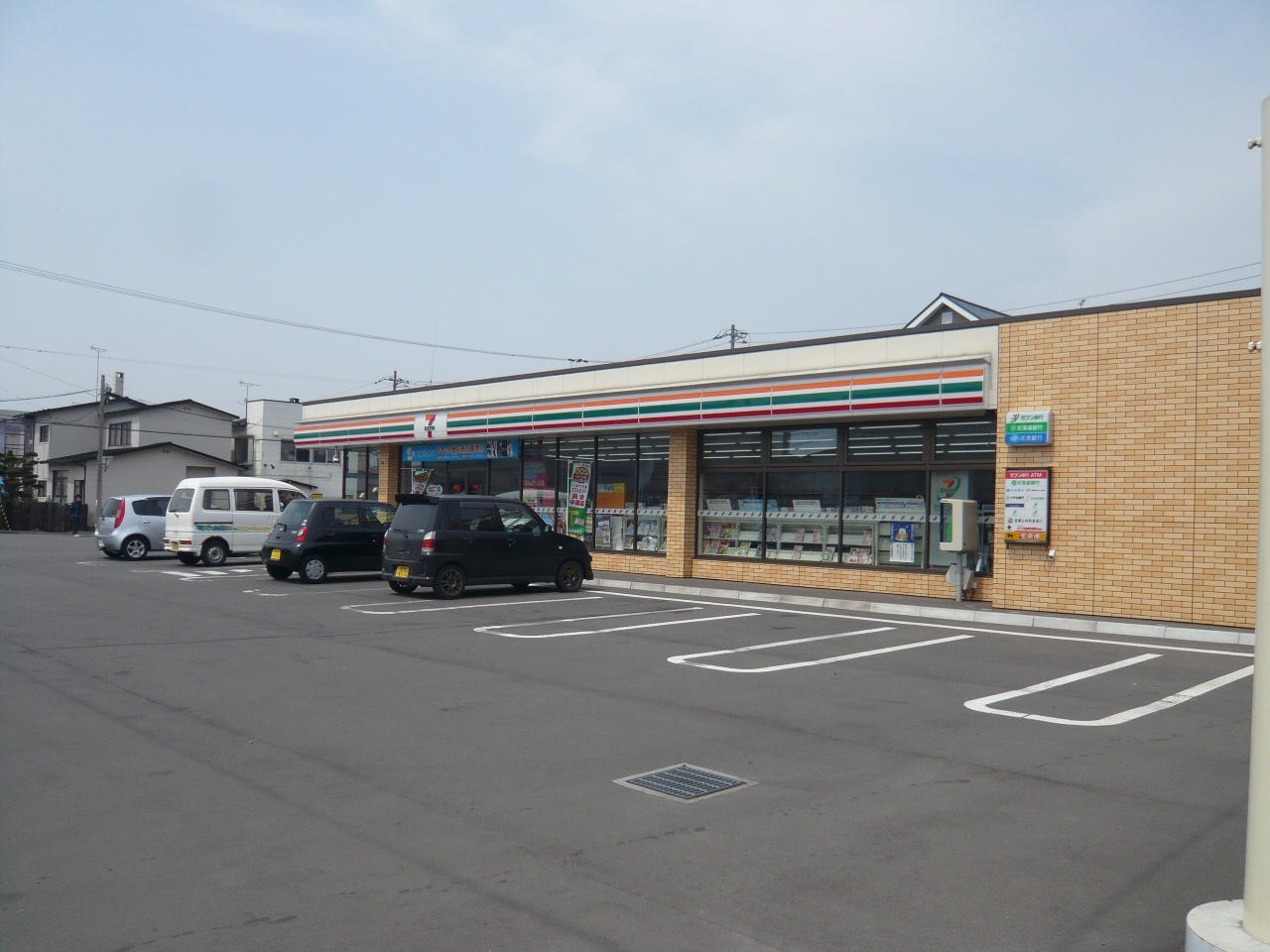 Convenience store. Seven-Eleven Tomakomai Shimizu-cho store (convenience store) to 667m