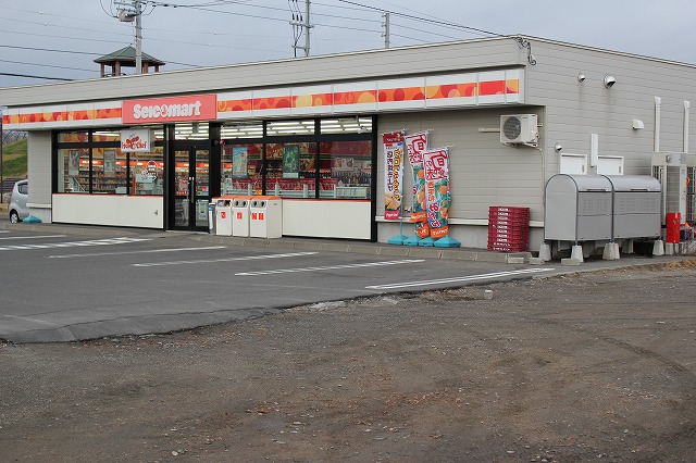 Convenience store. Seicomart TakuIsamu Higashi 6-chome up (convenience store) 205m