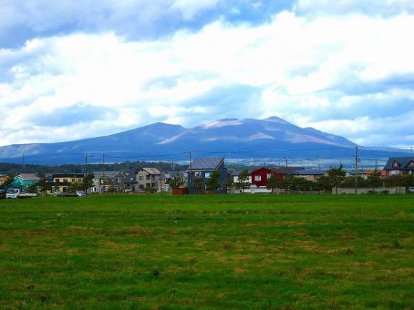 View photos from the dwelling unit. View from the site (October 2013) shooting Tarumae offer is