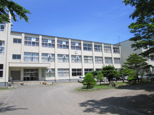 Primary school. 1315m to Tomakomai Municipal Misono Elementary School (elementary school)