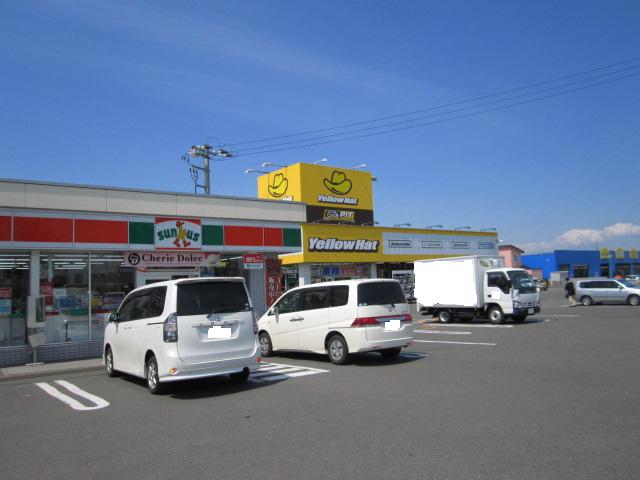 Convenience store. Thanks Tomakomai Akeno store up (convenience store) 465m