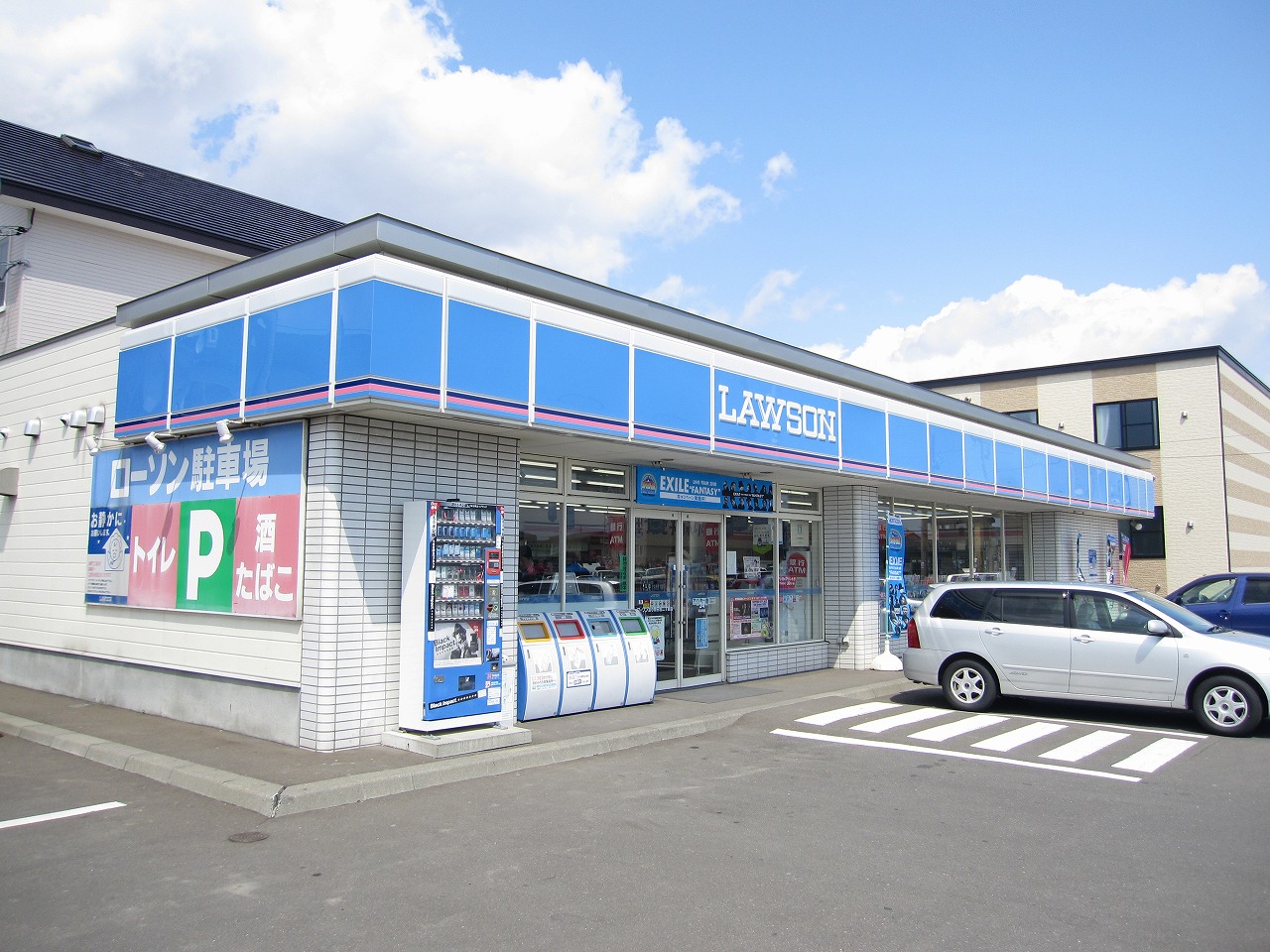 Convenience store. Lawson Tomakomai Hiyoshi-cho, chome store up (convenience store) 504m
