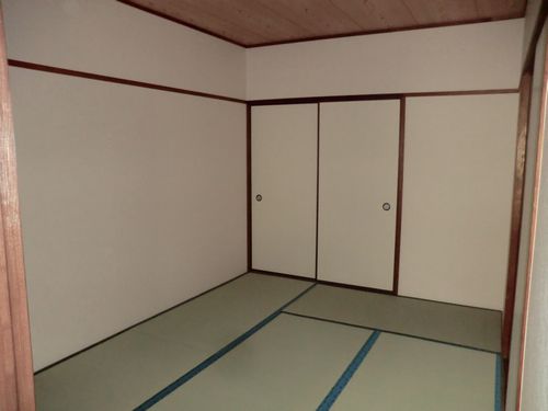 Living and room. There a Japanese-style room. cross, tatami, FusumaCho Kawasumi.