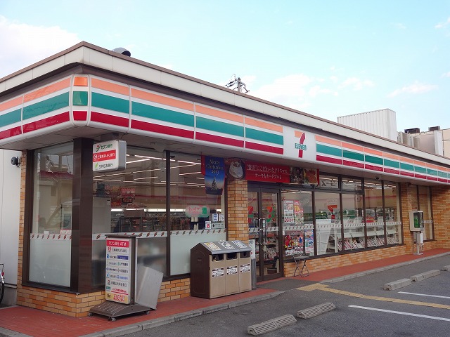 Convenience store. Seven-Eleven Akashi Toba store up (convenience store) 886m