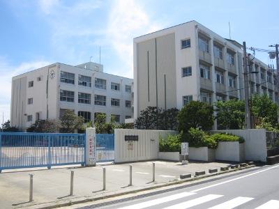 Primary school. Nakazaki until elementary school 650m