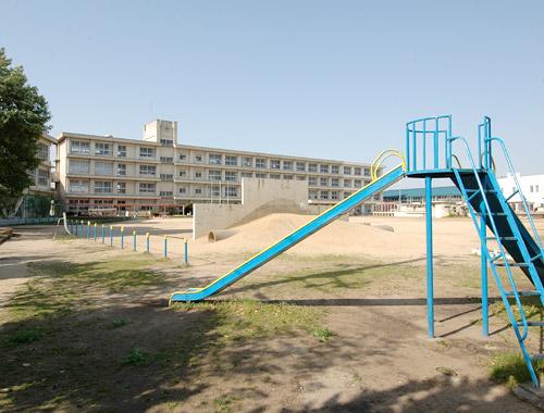 Primary school. Municipal Futami 600m up to elementary school