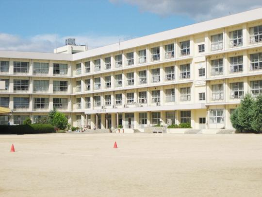 Primary school. 625m until the Akashi Municipal Toba Elementary School