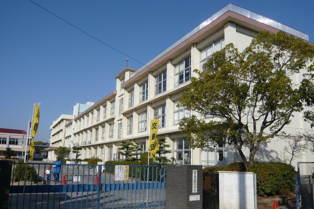 Other. Yamate Elementary School ・  ・  ・ 550m (walk about 8 minutes)
