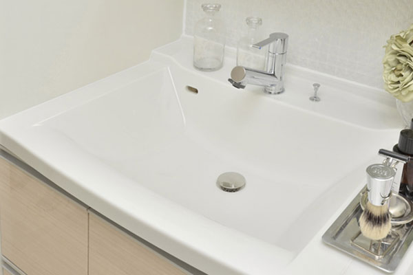 Bathing-wash room.  [Counter-integrated bowl] A modern design that employs the artificial marble, Counter-integrated bowl of care is likely to shape has been adopted (same specifications)
