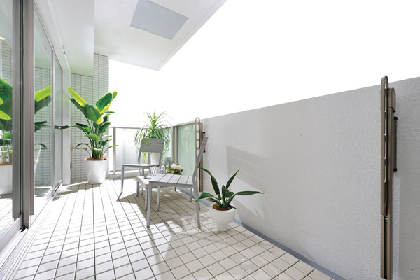 balcony ・ terrace ・ Private garden.  [balcony] At maximum output width of about 1.8m (core s), There is a breadth of the room (F type model room)