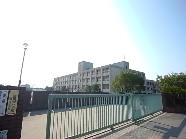 Junior high school. 1399m to Akashi Municipal Uozumi east junior high school (junior high school)