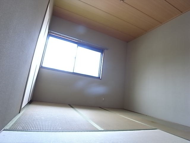 Other room space. Japanese-style room (2)