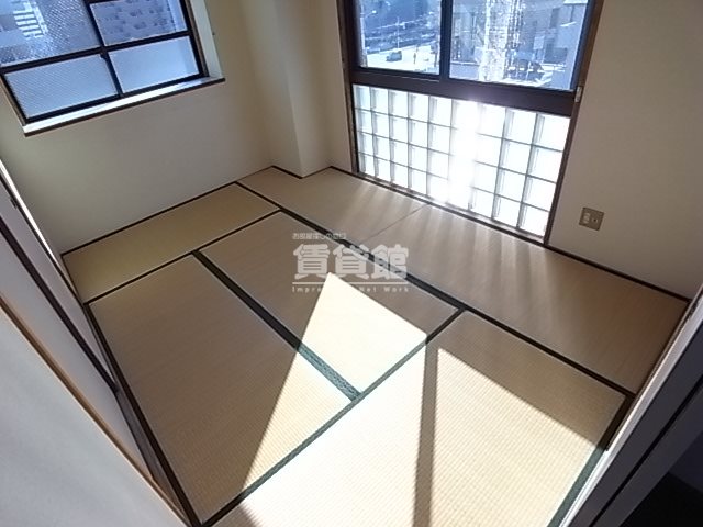 Other room space. Japanese-style room (1)