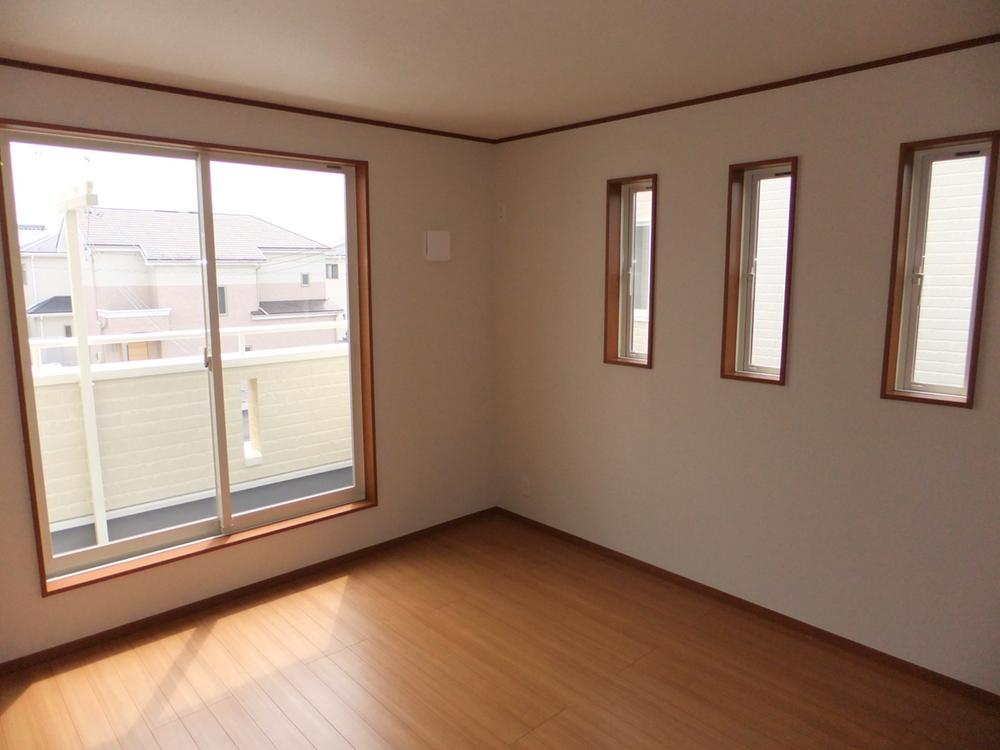 Same specifications photos (Other introspection)