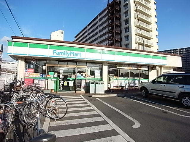 Convenience store. FamilyMart Tsuchiyama Station store up (convenience store) 539m