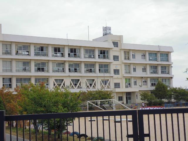 Primary school. 1199m to Akashi Tachiya Yagi Elementary School