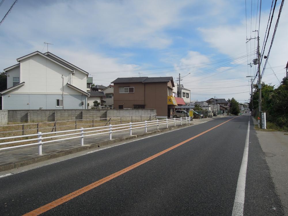 Local photos, including front road. Local (November 10, 2013) Shooting