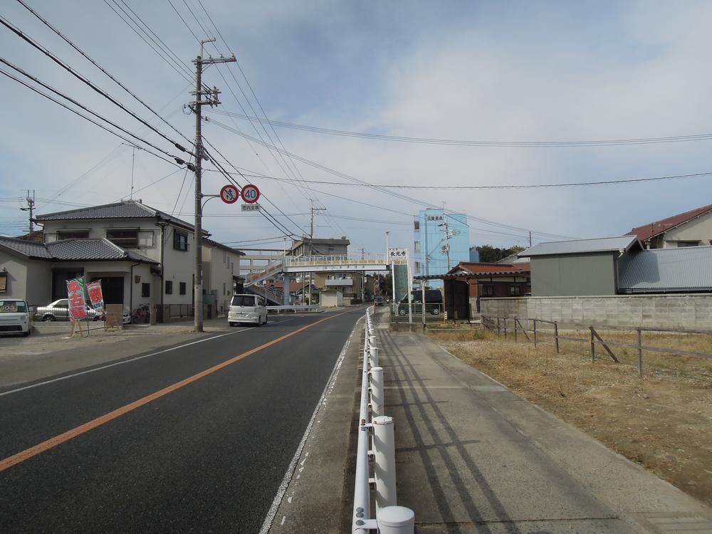 Local photos, including front road. Local (November 10, 2013) Shooting