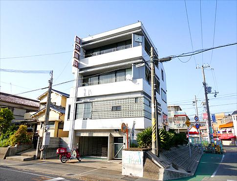 Hospital. Kanai 800m until the dental clinic