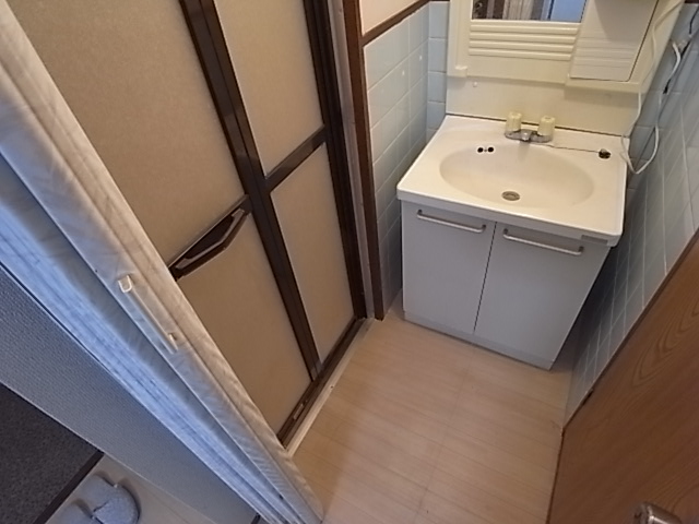 Washroom. Washroom