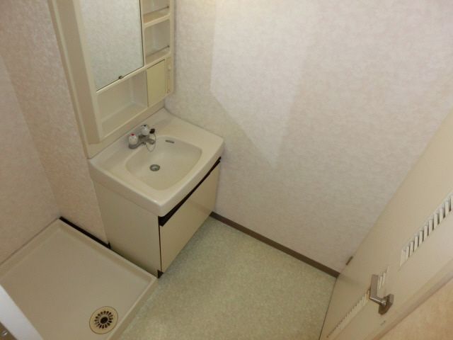 Washroom. Dressing room