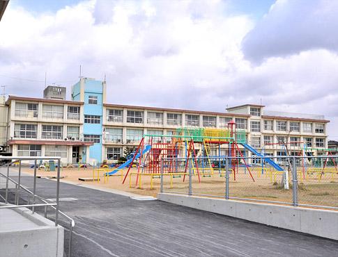 kindergarten ・ Nursery. Municipal Yamate until elementary school 520m