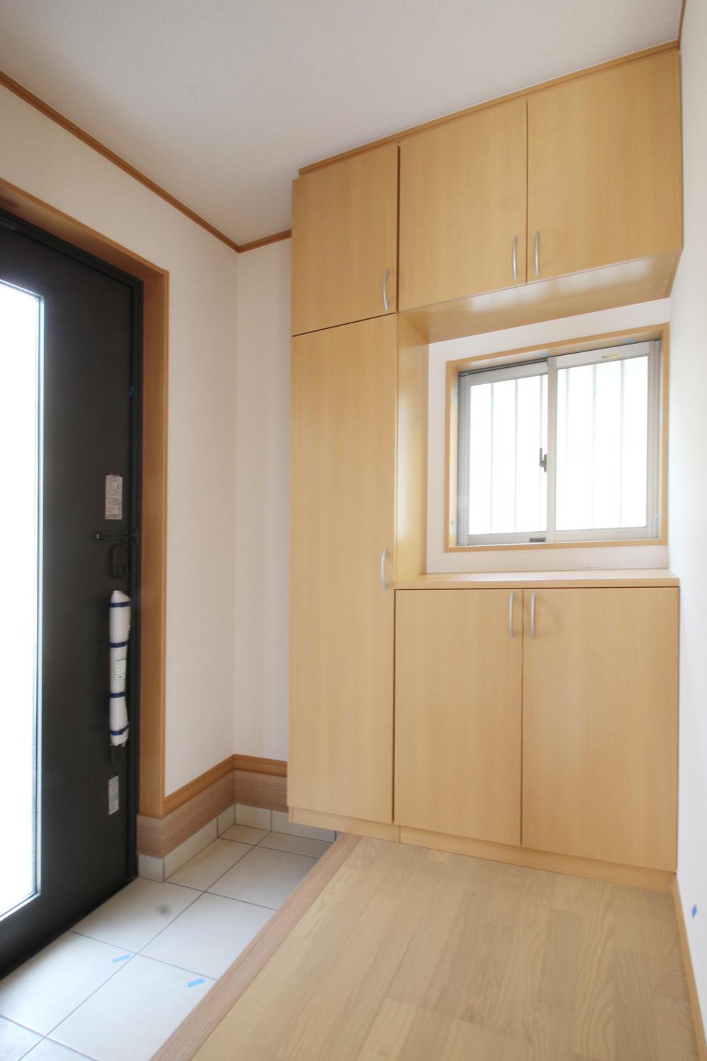 Living. Local (December 4, 2013) Shooting Building 3