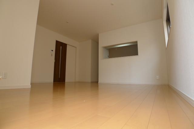 Same specifications photos (living)