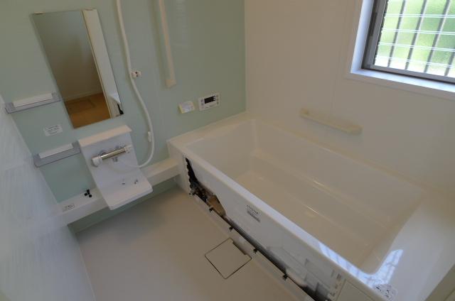 Same specifications photo (bathroom)