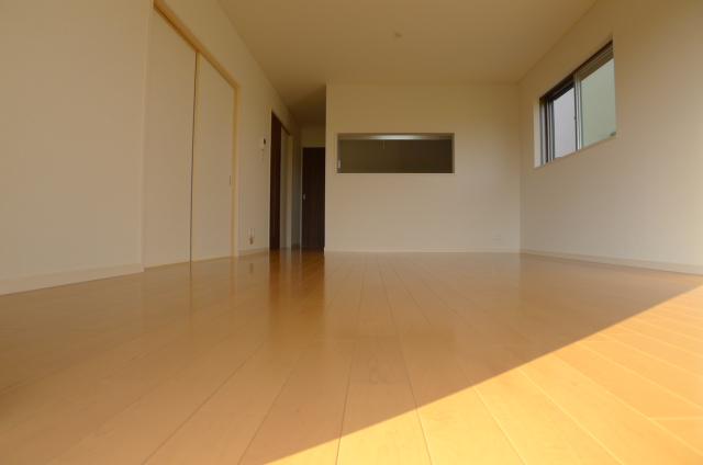 Same specifications photos (living)