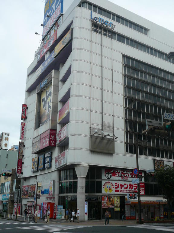 Rental video. TSUTAYA Akashi Station shop 268m up (video rental)