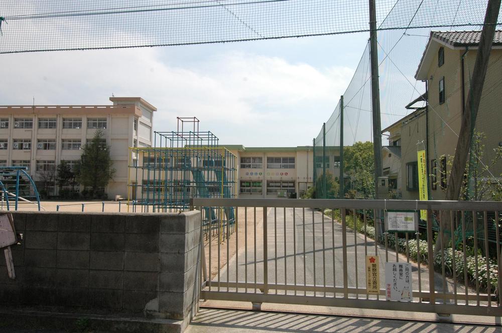 kindergarten ・ Nursery. Fujie 720m to kindergarten