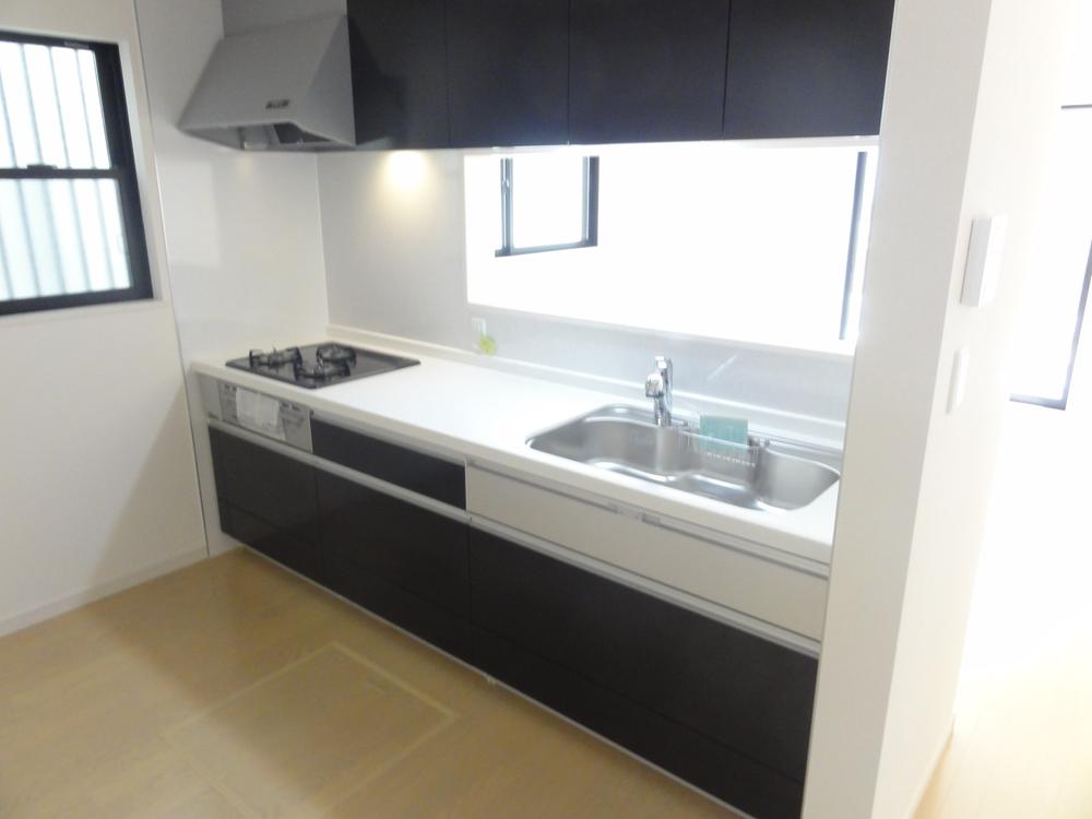 Same specifications photo (kitchen). Same specifications construction cases