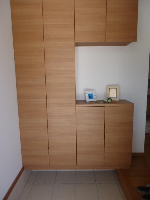 Entrance. Local (August 6, 2013) Shooting