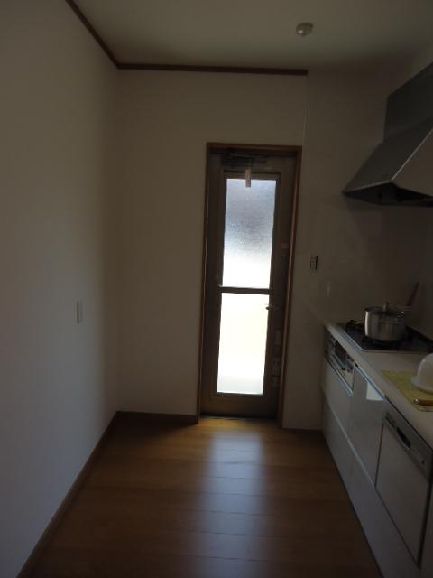 Kitchen. Local (August 6, 2013) Shooting