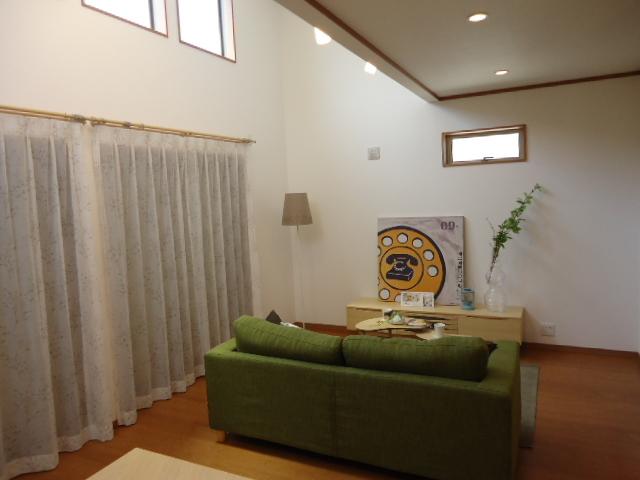 Living. Local (August 6, 2013) Shooting