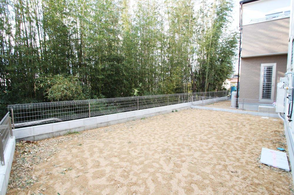 Other. The spacious garden, Planting grass, Blanco children Ya, The summer is the size of the room that can be played at a pool. 