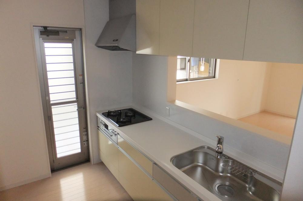 Same specifications photo (kitchen)