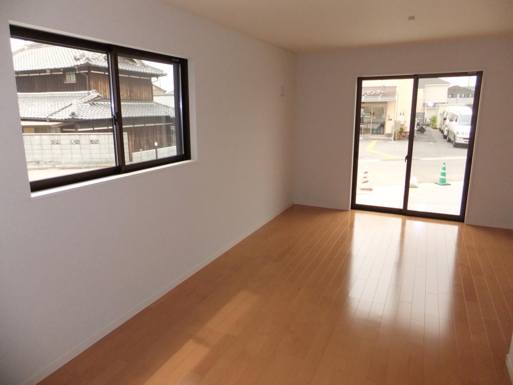 Same specifications photos (Other introspection)