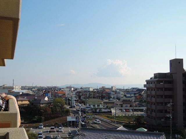 View photos from the dwelling unit. Offer Awaji Island. Also offer a little Akashi Bridge