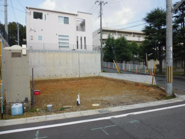 Local appearance photo. Local (11 May 2013) Shooting