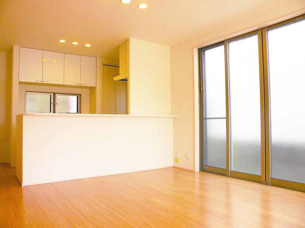 Same specifications photo (kitchen)