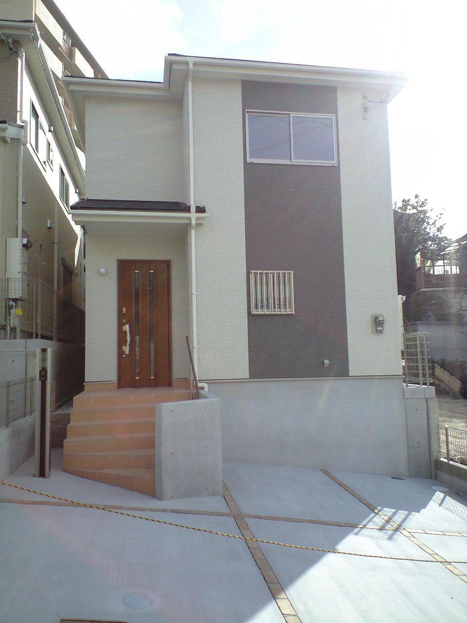 (3 Building) price 31,800,000 yen, Land 124.20 sq m , Building 105.98 sq m , 4LDK