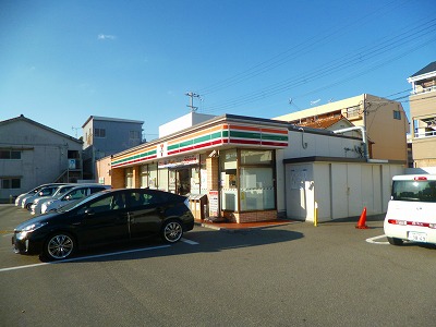 Convenience store. 265m to Seven-Eleven Nishiakashiminami the town store (convenience store)